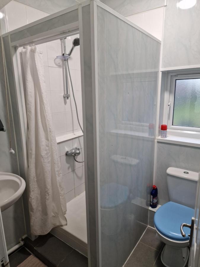 Browning House 3 Bedroom 6 Beds Long Or Short Stay Derby Exteriör bild