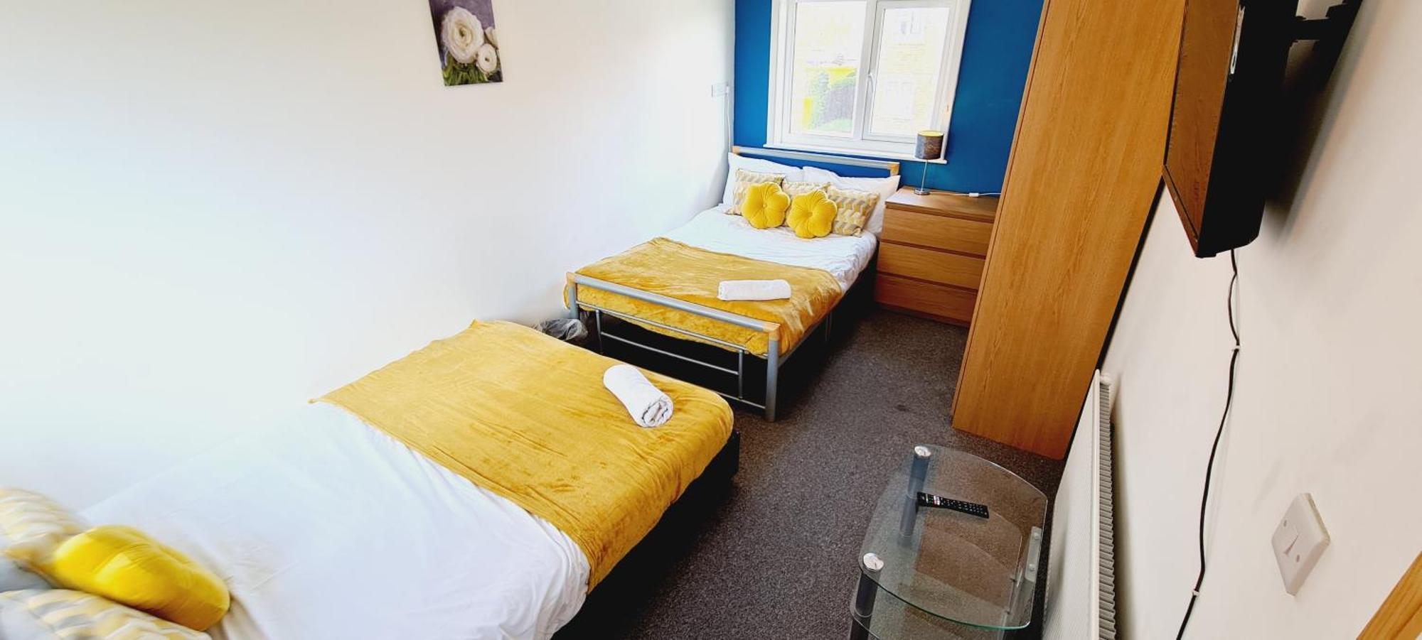 Browning House 3 Bedroom 6 Beds Long Or Short Stay Derby Exteriör bild