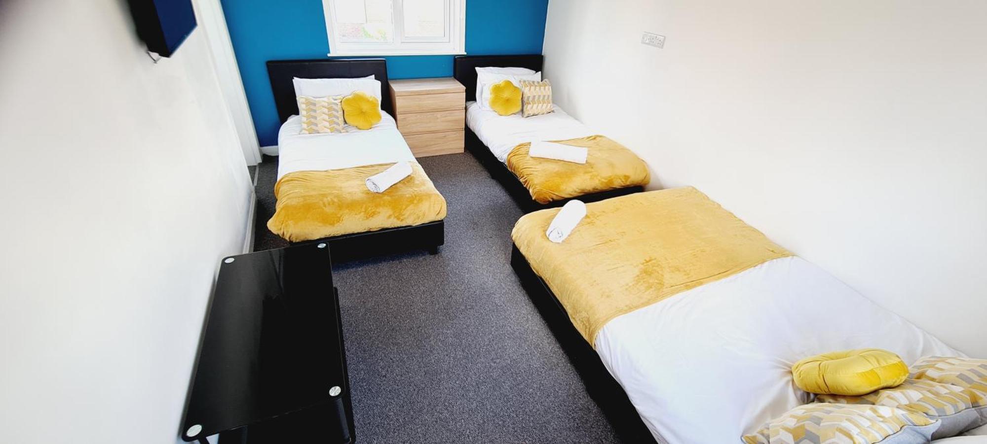 Browning House 3 Bedroom 6 Beds Long Or Short Stay Derby Exteriör bild